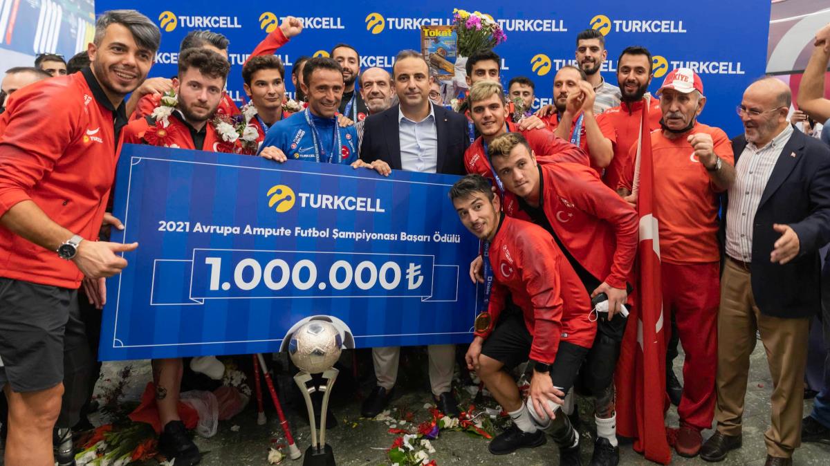 Turkcell'den Avrupa ampiyonu Ampute Futbol Milli Takm'na 1 milyon TL'lik baar dl
