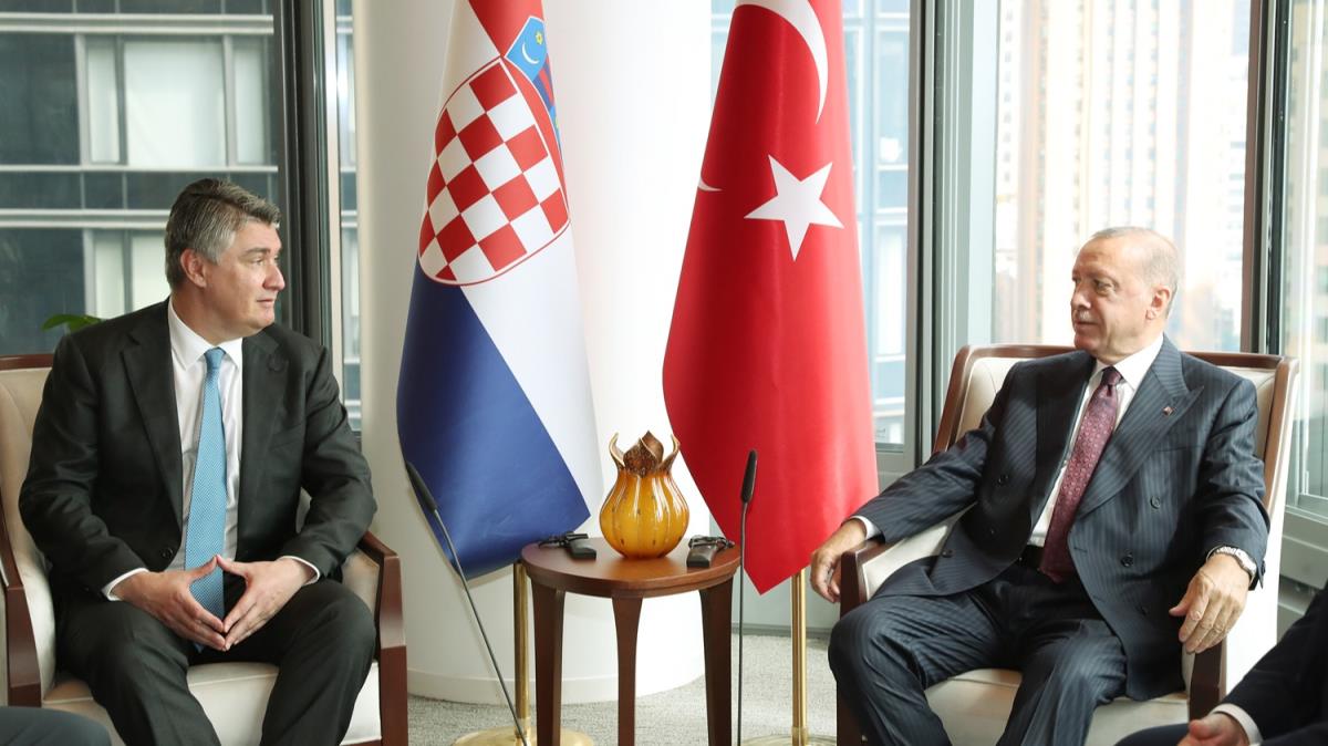 Cumhurbakan Erdoan'n diplomasi trafii devam ediyor