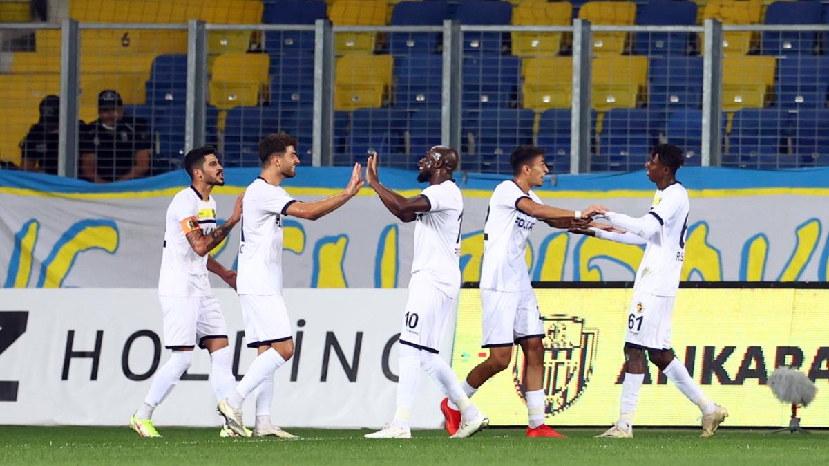 Menemenspor 1 puandan memnun