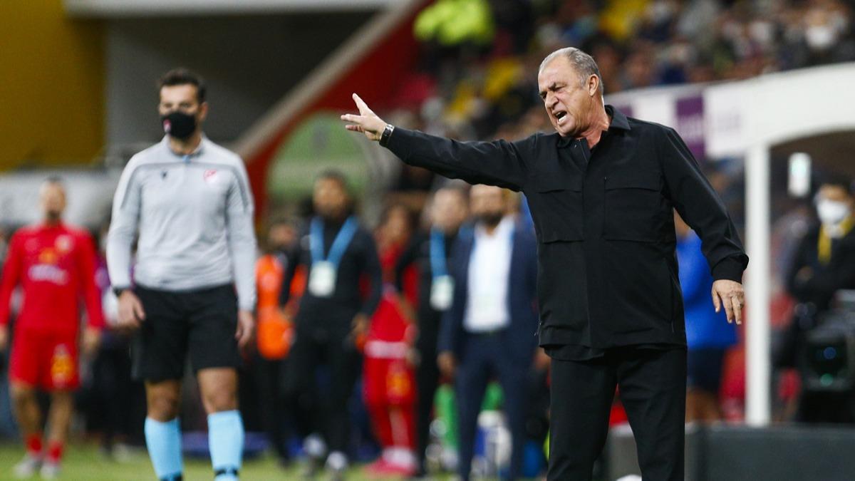 Fatih Terim rakip oyuncuya ok sinirlendi: Hayrdr sen kimsin!