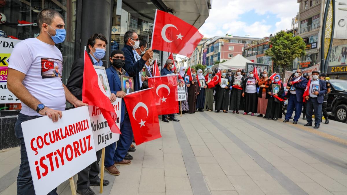 Vanl aileler HDP l Bakanl nnde eylemlerini srdrd
