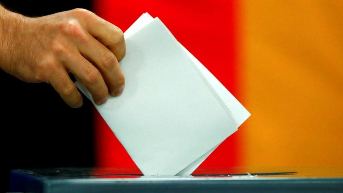 Almanlar sandk banda: Merkel dnemi sona eriyor