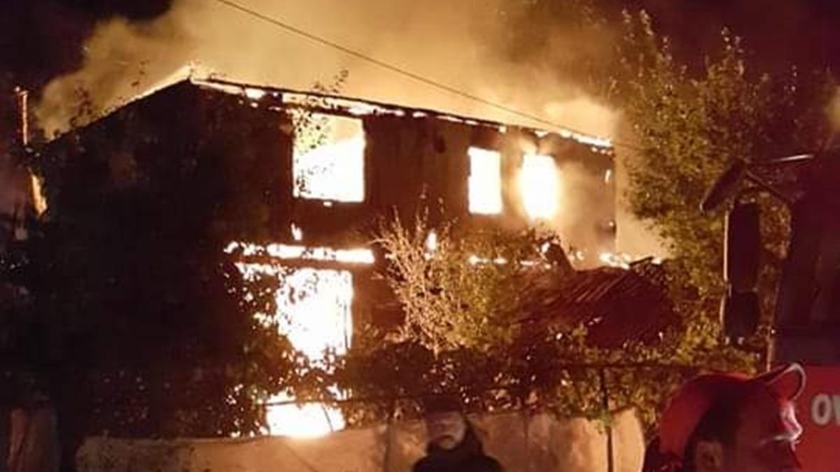 Karabk'te yangn: Bir ev kullanlmaz hale geldi
