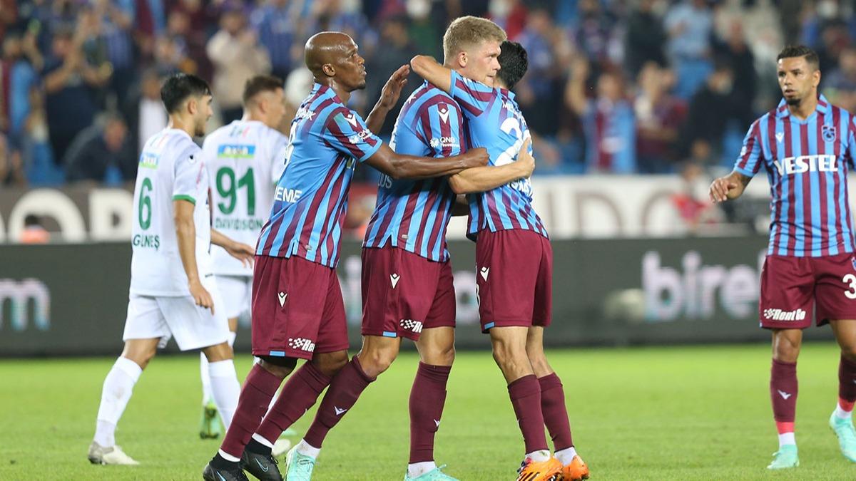 Trabzonspor'un gol ykn Nwakaeme, Bakasetas ve Cornelius srtlyor