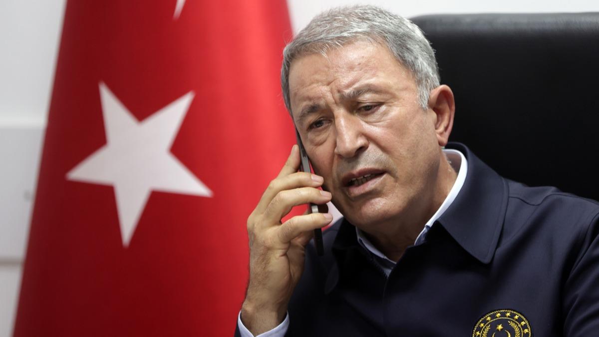 Milli Savunma Bakan Akar'dan kritik grme