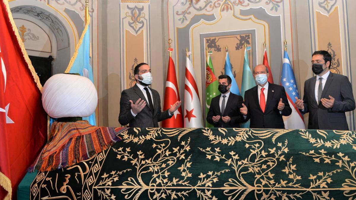 KKTC Cumhurbakan Tatar, Erturul Gazi Trbesi'ni ziyaret etti