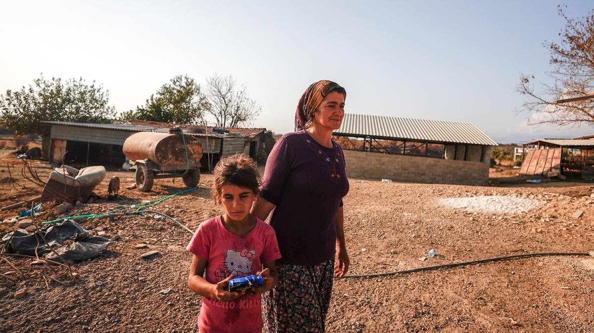 Antalya'da yangnn izleri siliniyor