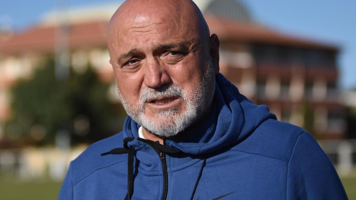 Hikmet Karaman'dan milli takm aklamas