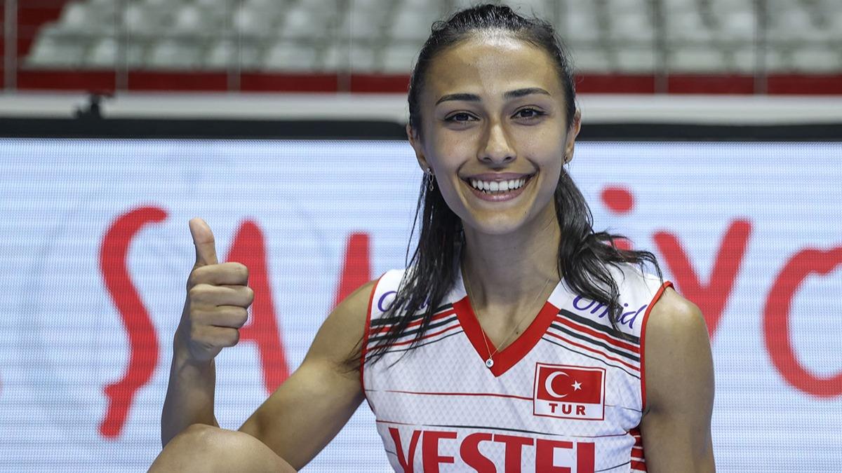 Simge Akz: Zamanla krsnn en st basamanda olacaz