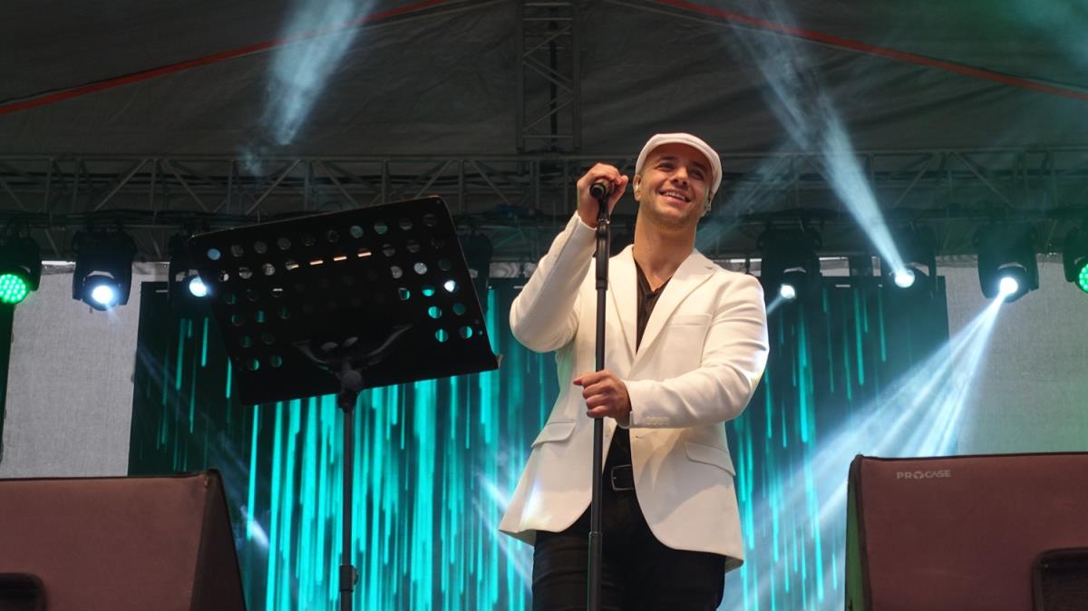 Maher Zain stanbul'da konser verdi: Trkiye iin ok dua ediyorum