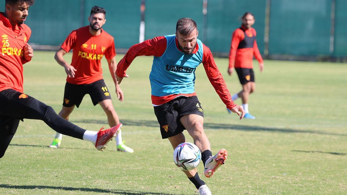 Gztepe'nin defans hatt deiiyor