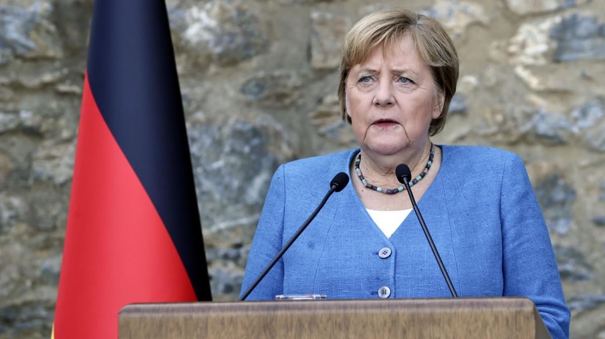 Merkel: AB'nin Trkiye'yi desteklemesi art