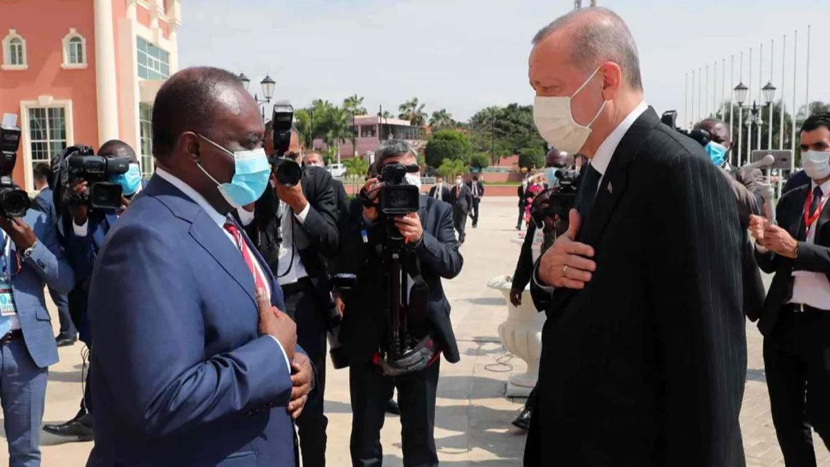 Cumhurbakan Erdoan temaslarnn ardndan Angola'dan ayrld