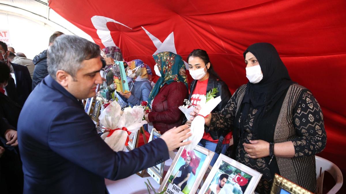 Karaaslan Diyarbakr annelerini ziyaret etti