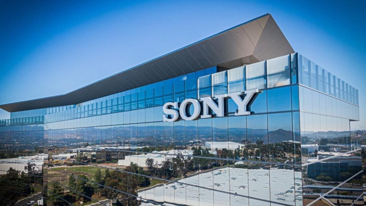 Sony'den 1 milyar dolarlk sat