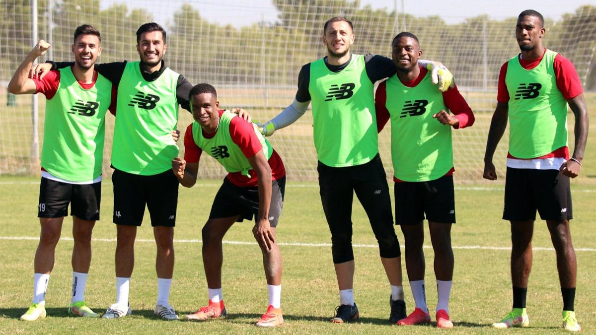 Antalyaspor'da Baakehir ma mesaisi sryor