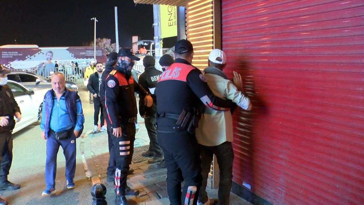 stanbul'da elence mekanlar denetlendi