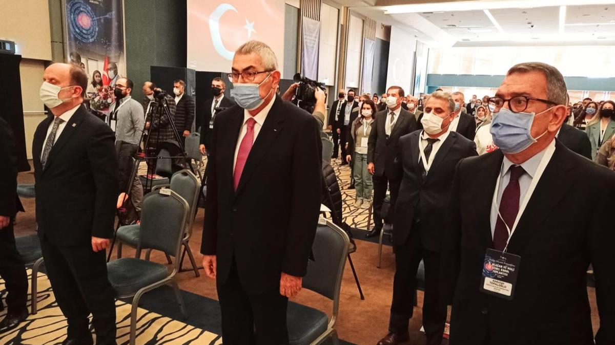 Abdullah Topalolu Okuluk Federasyonu'nda yeniden bakan seildi