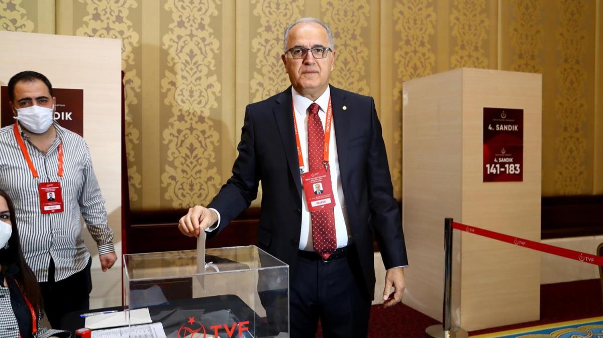 Trkiye Voleybol Federasyonu'nda Mehmet Akif stnda yeniden bakan seildi
