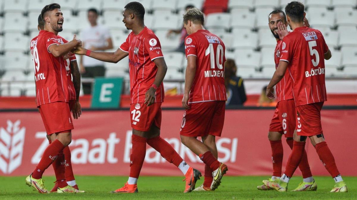 Antalyaspor, kupada kolay kazand