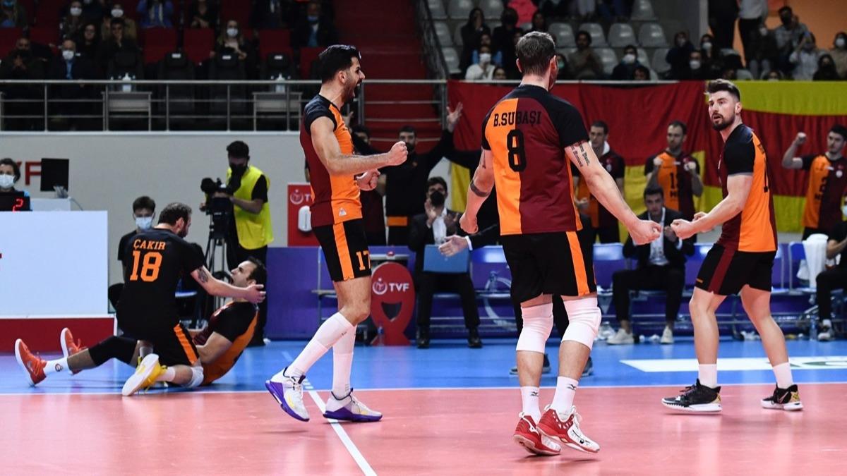 Galatasaray'dan st ste 4. galibiyet