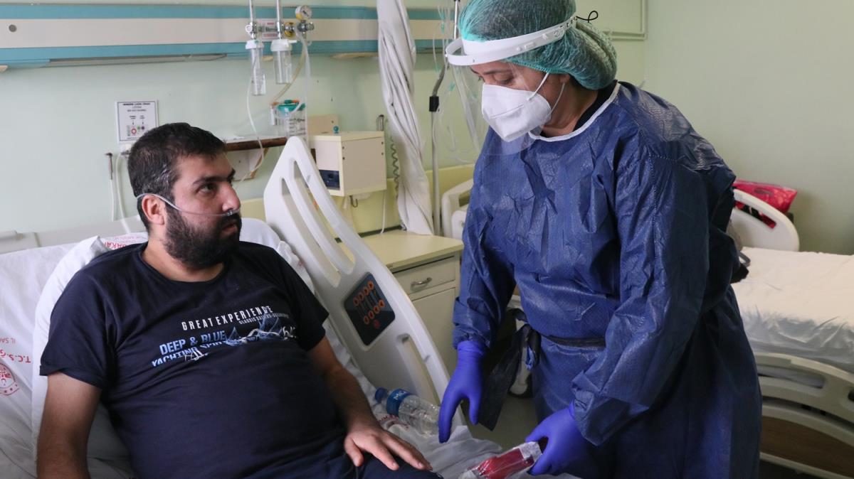 A kartyd koronavirse yakaland: Yaadklarm insanlar bir dakika grse koa koa gidip a olur
