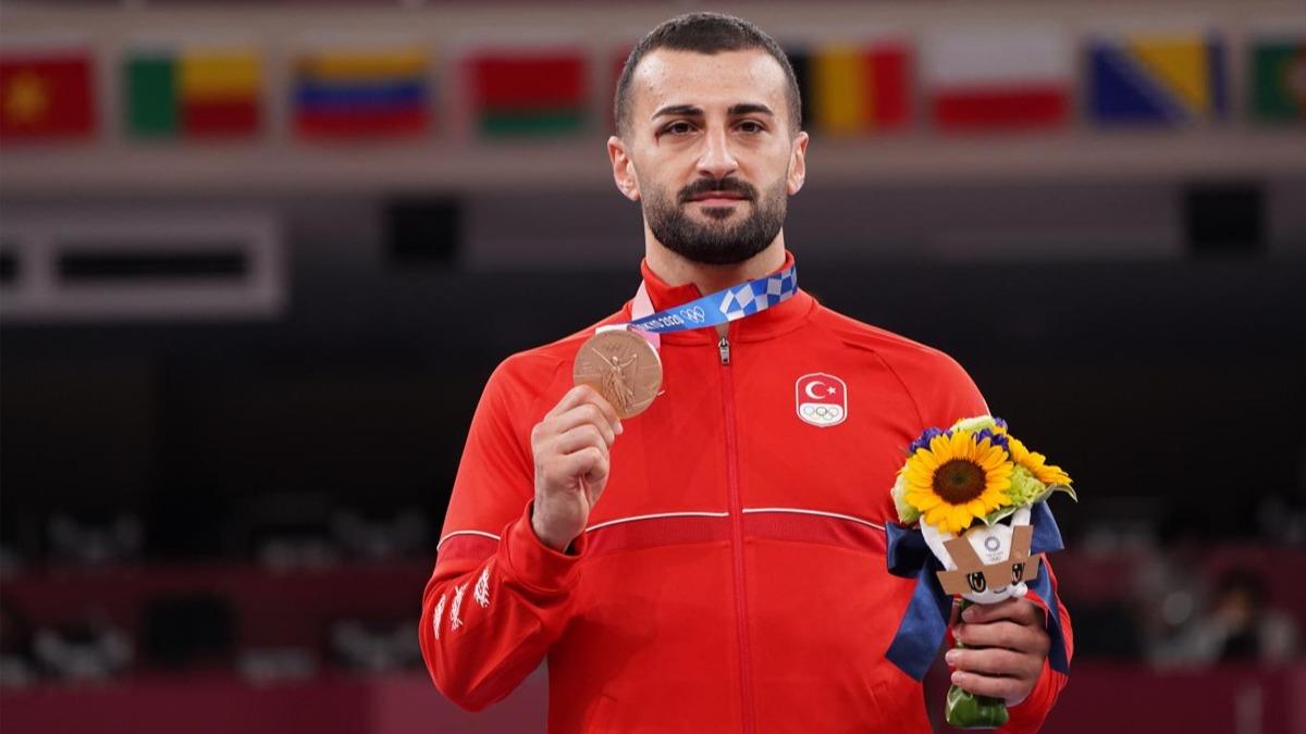 Milli karateci Uur Akta ameliyat edildi