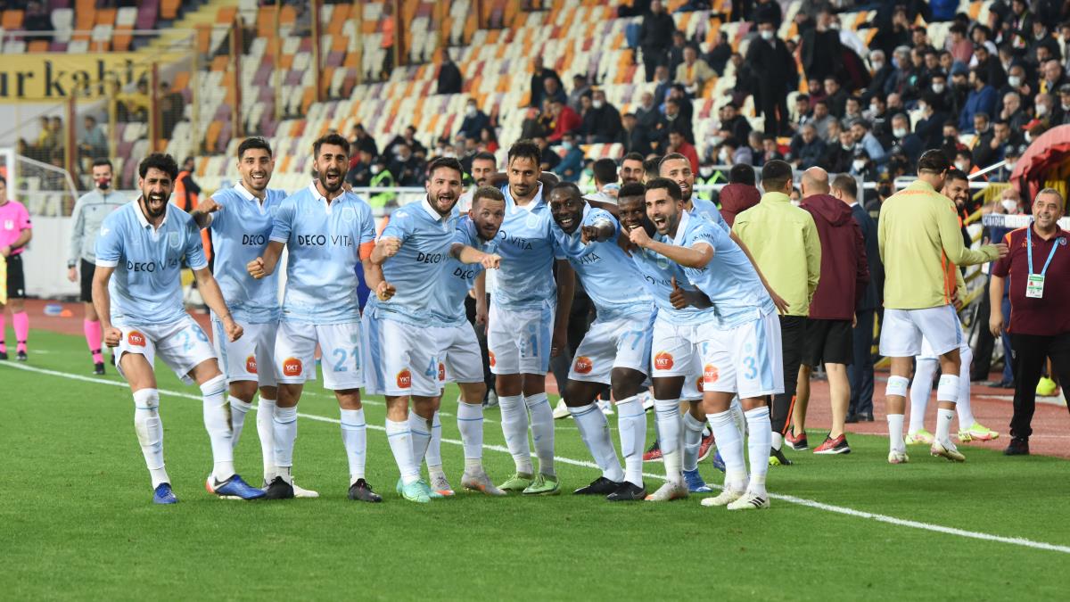 Baakehir, deplasmanda 3 golle kazand