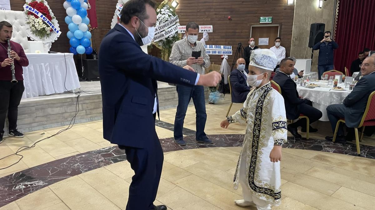 Cumhurbakan Erdoan'n tedavisini stlendii kk Taha'nn hayalindeki snnet dn yapld
