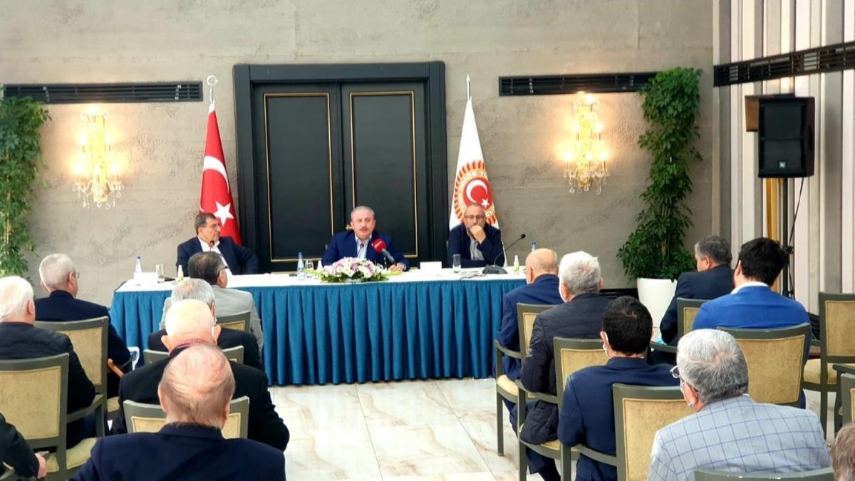 TBMM Bakan Mustafa entop: nmzdeki seimlerin temel tartmas yeni anayasa konusu olabilir