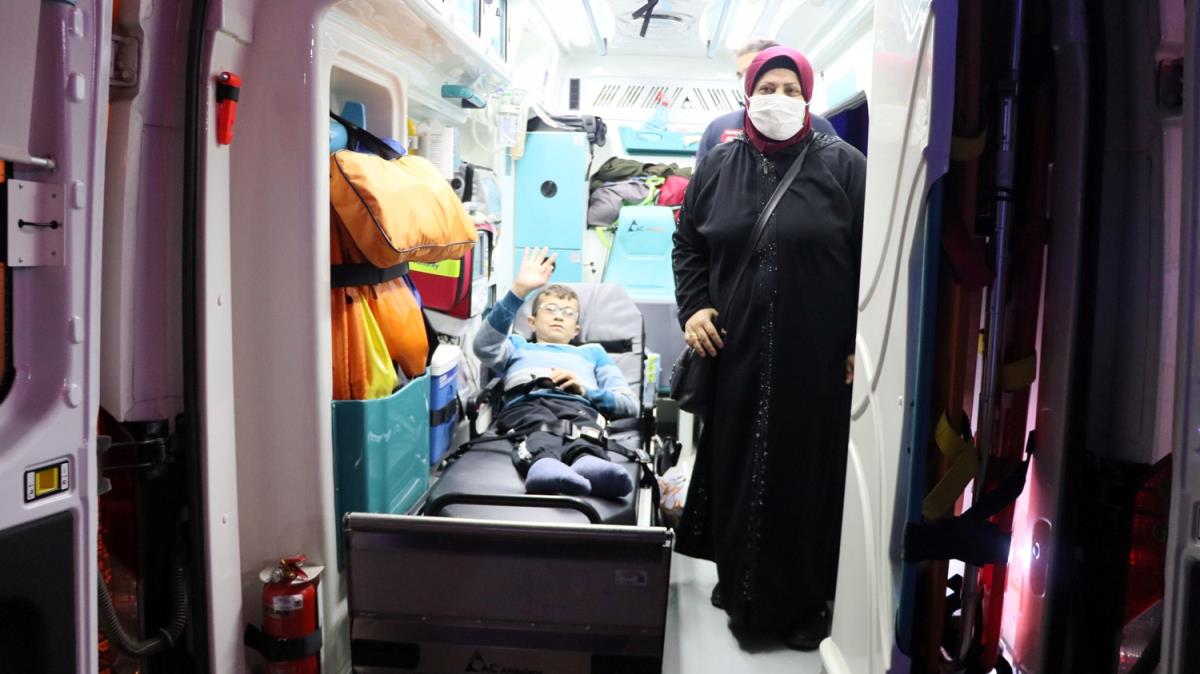 Sava maduru 15 yandaki Muhammed ehabi tedavisi iin stanbul'a sevk edildi