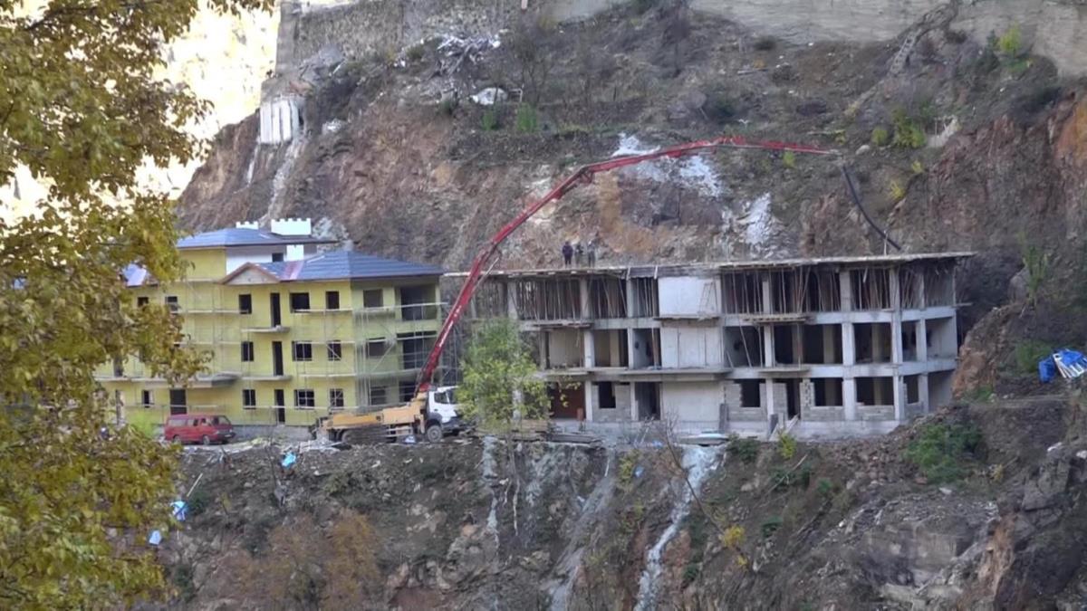 Artvin'de yangnn izleri siliniyor