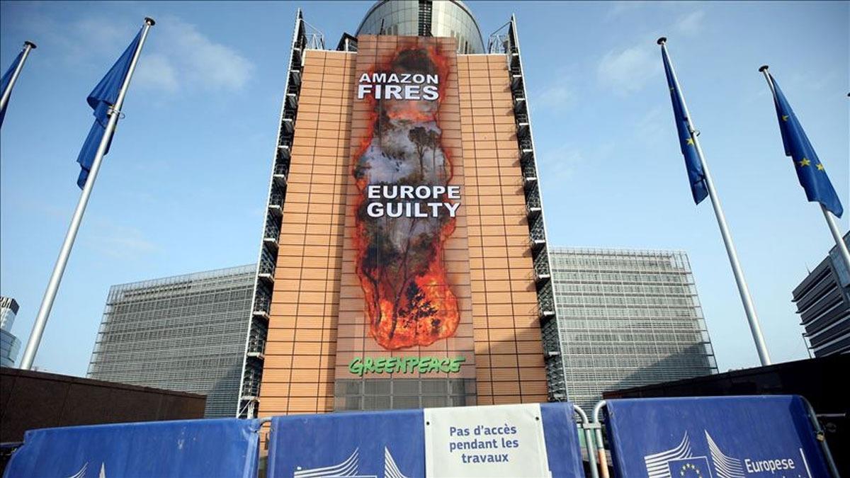 Greenpeace Almanya, iklim krizini krkledii iddiasyla Volkswagen hakknda dava at