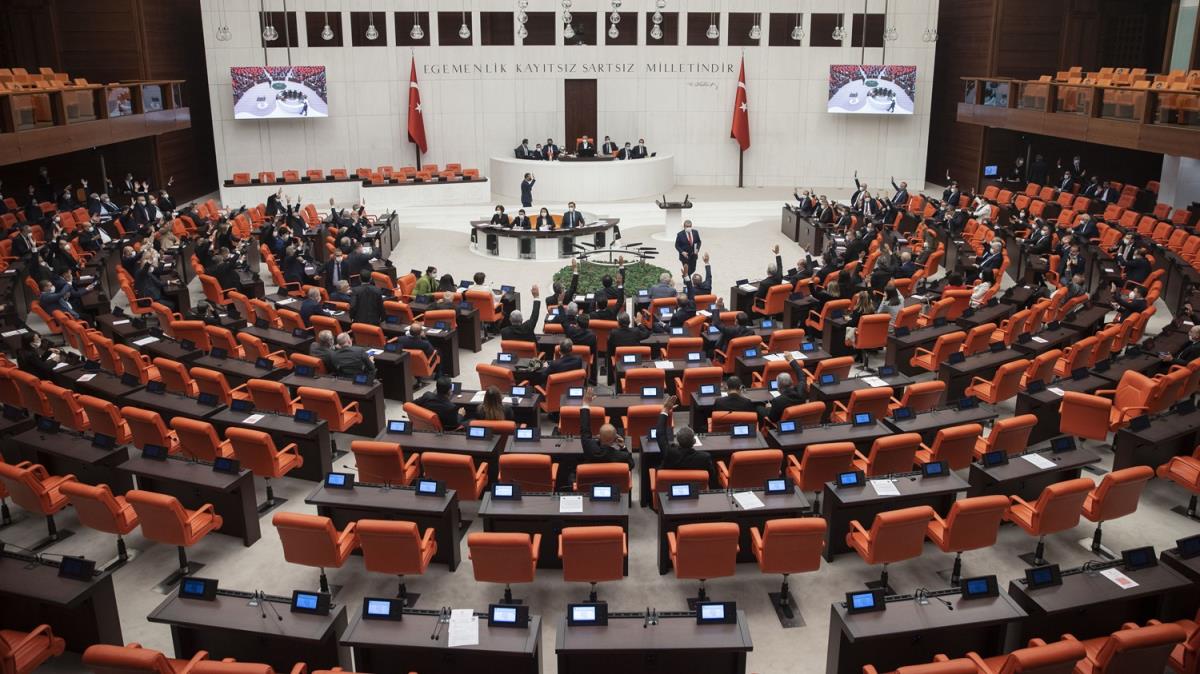 Azerbaycan tezkeresi 1 yıl daha uzatıldı