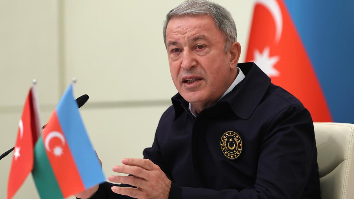 Bakan Akar'dan 10 Kasm mesaj