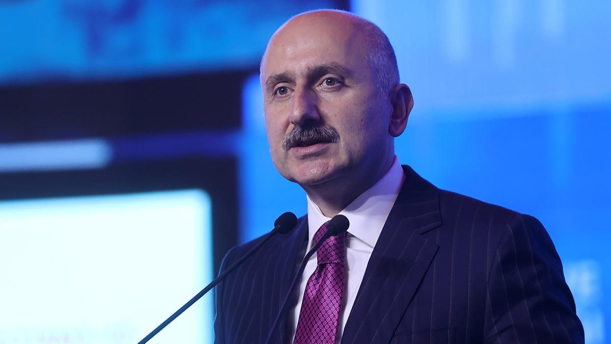 Bakan Karaismailolu canl yaynda aklad: Byk projede dikkat eken detay