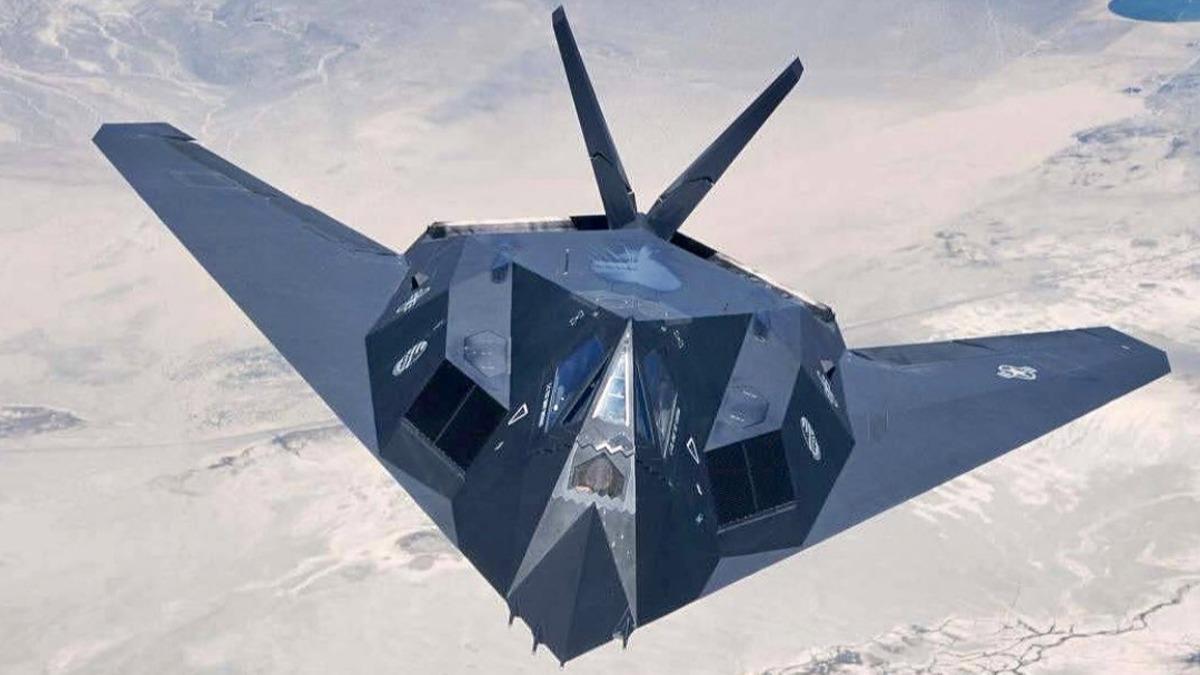 Dnya tarihine gemiti! F-117'lerden gvde gsterisi 