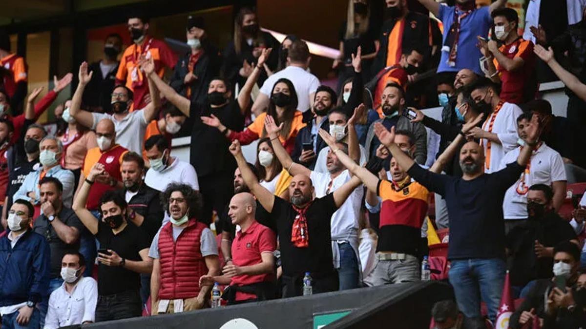 Galatasaray'dan Fenerbahe derbisi ncesi 'bilet transferi' aklamas