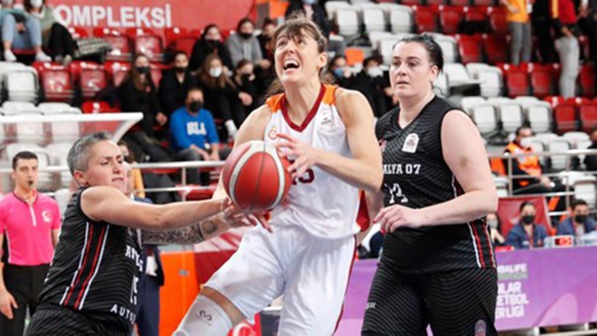 Galatasaray'dan Antalya 07 Basketbol'a 27 say fark