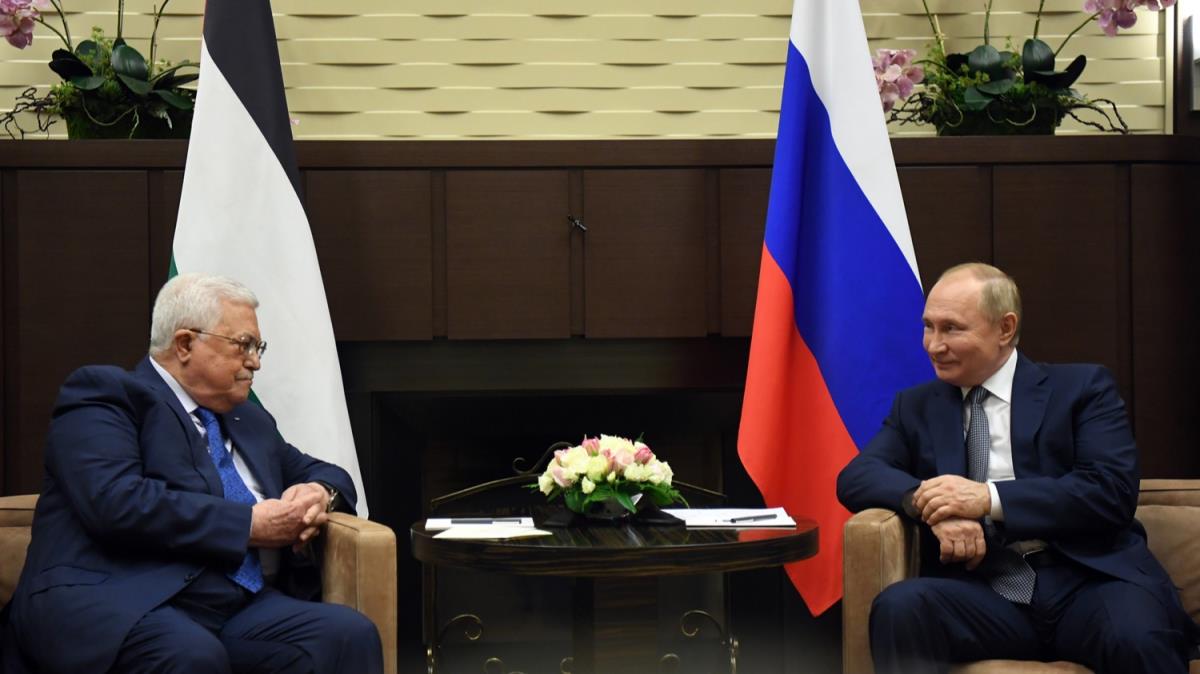 Rusya Devlet Bakan Putin ile Filistin Devlet Bakan Abbas ile Soi'de bir araya geldi