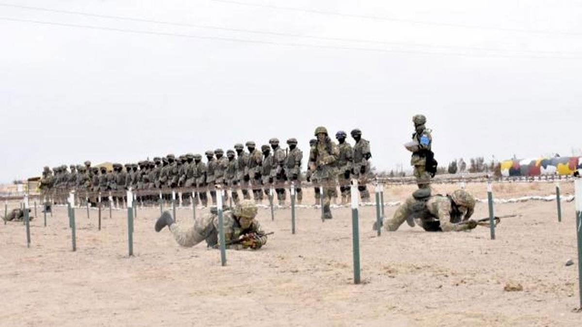 Afganistan snrndaki Tirmiz'de zbek-Kazak ortak tatbikat dzenlendi