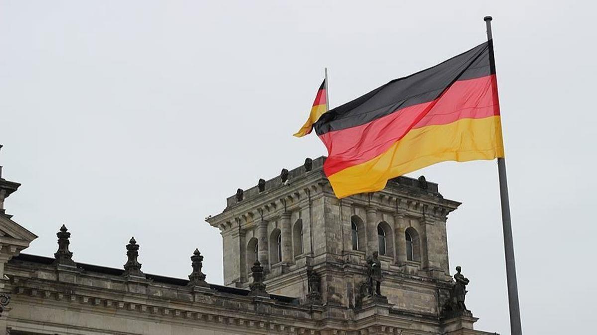 Almanya'da SPD, Yeiller ve FDP koalisyon protokol aklanacak