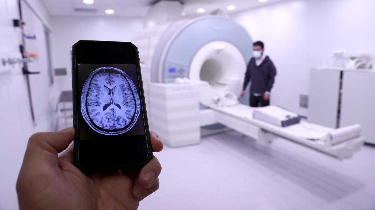 Trk bilim insan gelitirdi! Cep telefonundan Kovid-19 riskini hesaplyor