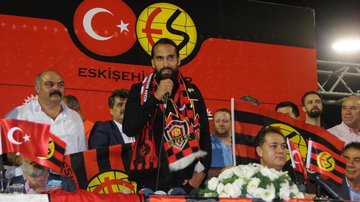 Erkan Zengin'den Eskiehirspor'a ba