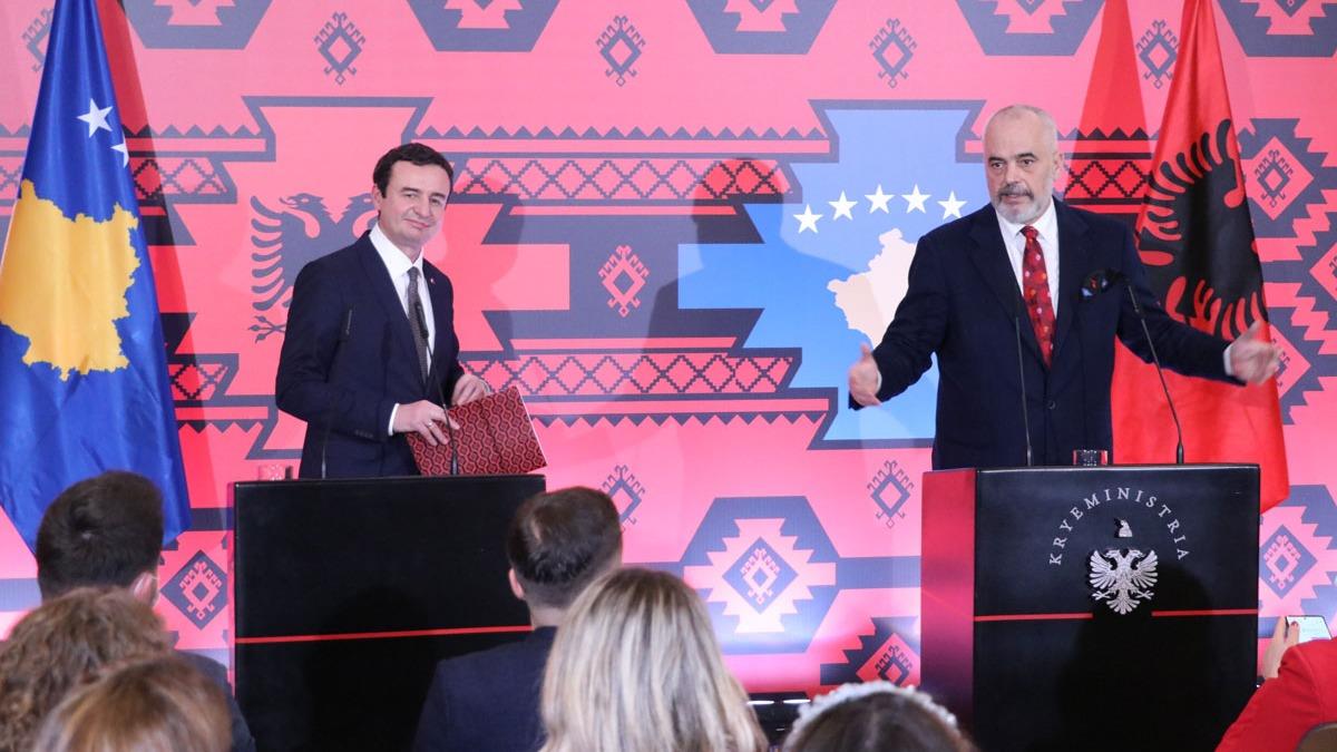 ki lkenin birlemesinde yeni adm! Snrdaki polisleri ektiler