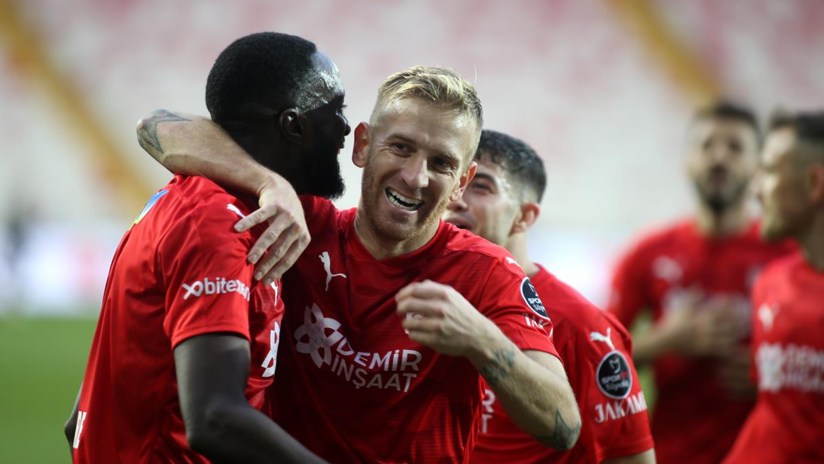 Sivasspor, galibiyet hasretini 6 man ardndan sonlandrd