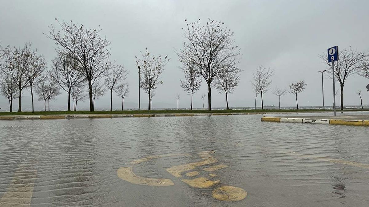 Kocaeli'de iddetli rzgar ve frtnada 2 kii ld, 287 olaya mdahale edildi 
