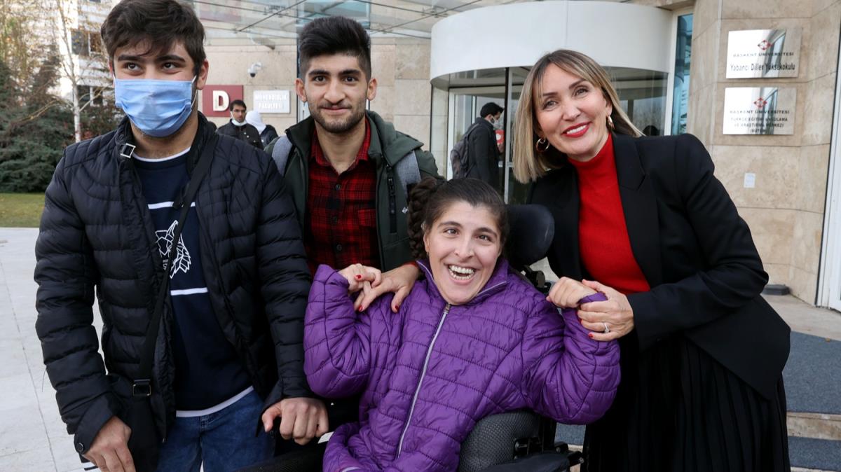 Serebral palsili Bra niversiteyi kazand, imdi hedefi kendi iini kurmak
