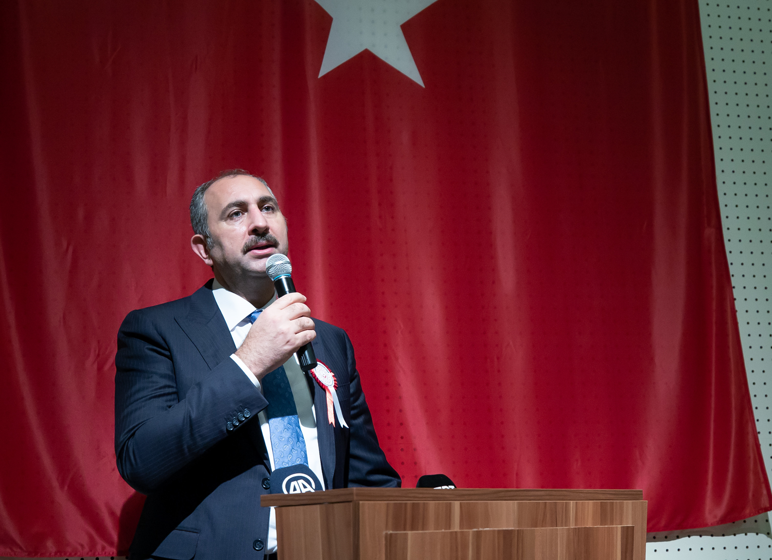 Bakan G�l: Gaziantep, 2023 hedefine emin ad�mlarla y�r�mektedir
