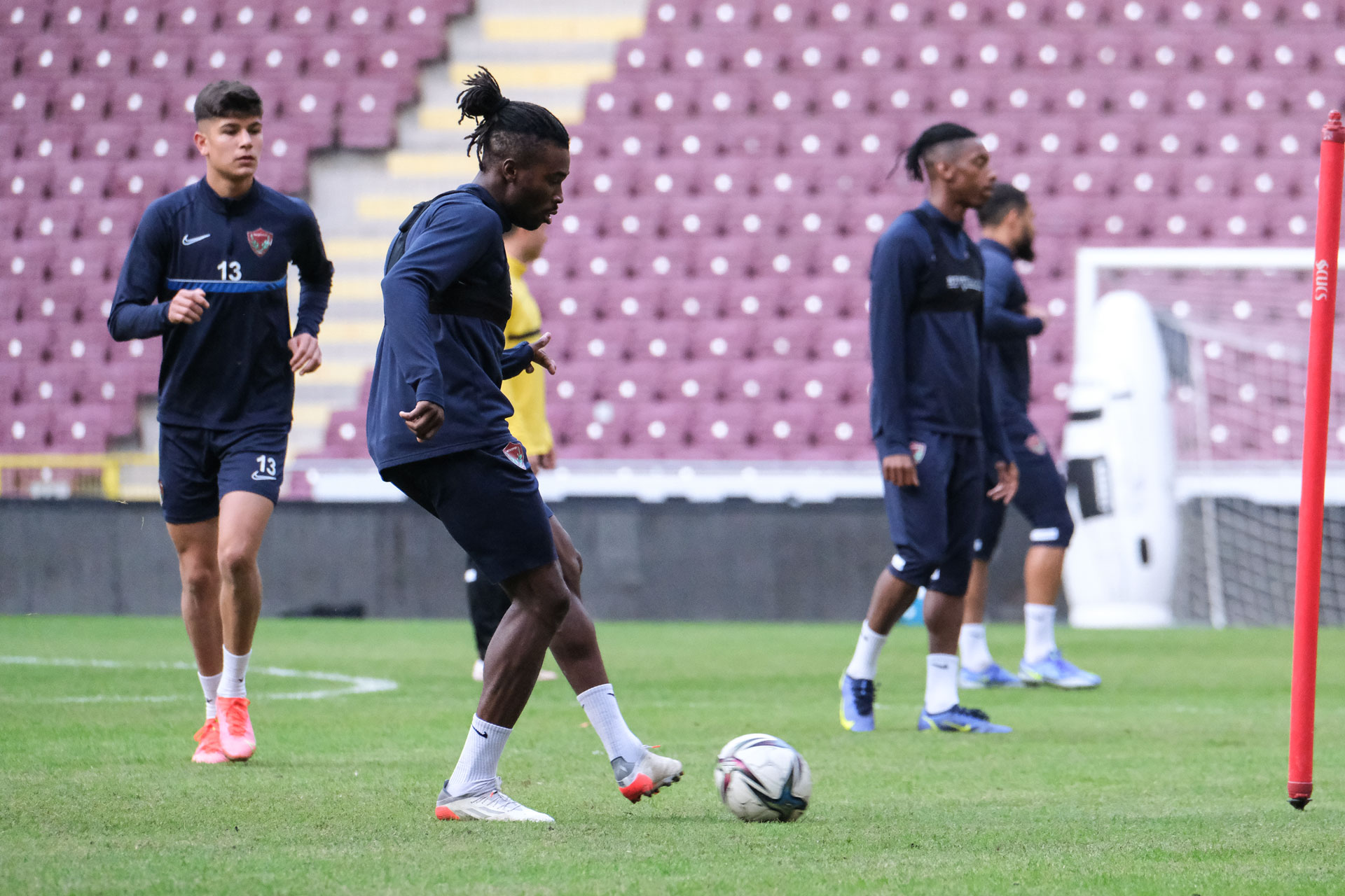Hatayspor'da Ba�ak�ehir ma�� mesaisi devam ediyor